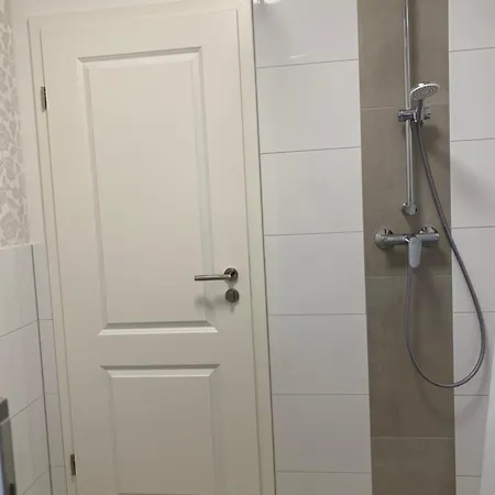 Messe Nord Homestay szállás *